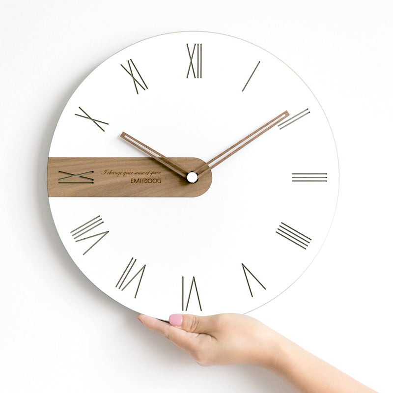 EMITDOOG - Classic & Sober Scandinavian Clock Design - BEJUSTSIMPLE